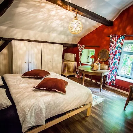 Feriehus House Of Ardennes And Flowery Charm *